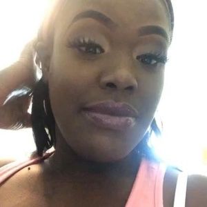 Meet your Posher, Justine tooreal